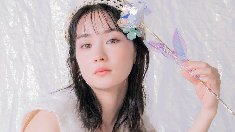 畑芽育　透明感　笑顔
